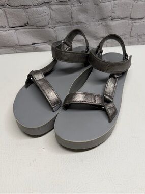 Teva Women's Metallic Charcoal Strap platform Sandals size 9